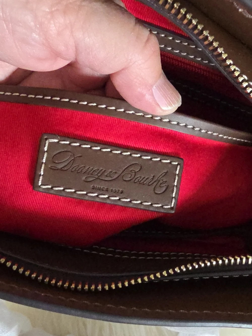 Beautiful NWT Dooney & Bourke Large Chestnut Leather Mila Tote 🤎🎁❤️